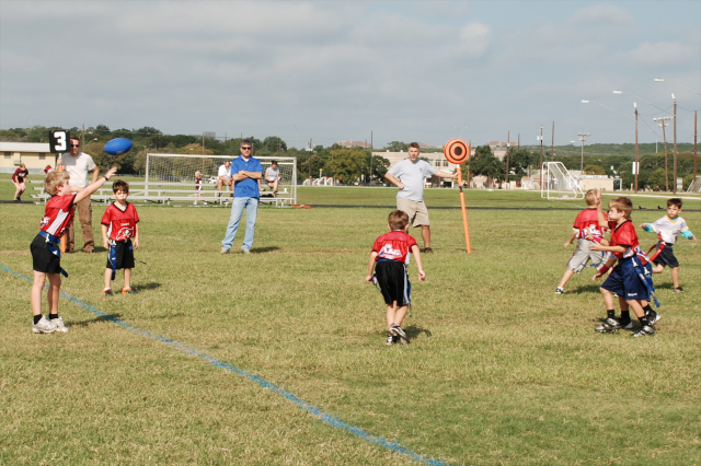 2012/10(0CT)/IAN FOOTBALL/640x480_2012-10-20 57 Ian Football.jpg